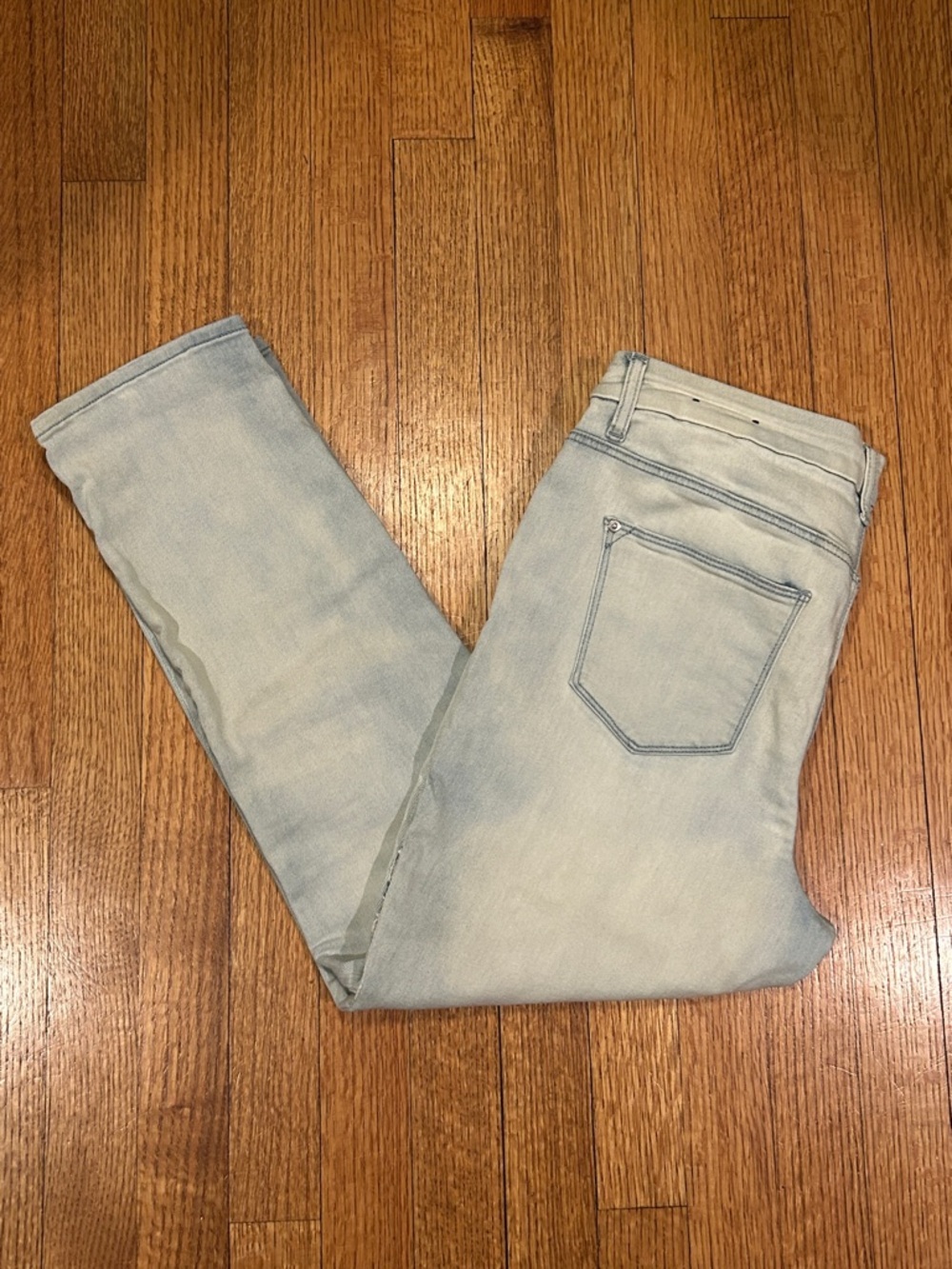 Chico's Light Wash Straight Leg So Slimming Ankle Jeans